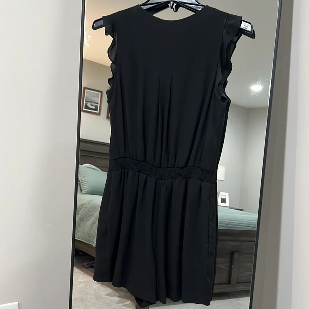 Express: Size 4, Black Ruffle Romper - Picture 4 of 5
